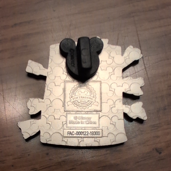 Disney Tangled Pin Collection - Picture 6 of 12